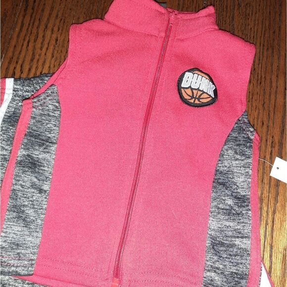 New Boy's 24 Month 2-Piece Jogging Outfit- Sleeveless Zip Shirt Pants Du… - Picture 2 of 3